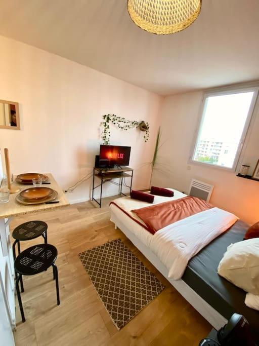Splendide Studio Moderne - Proche Centre - Laverie Nîmes Eksteriør bilde